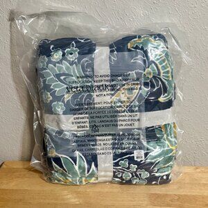 Vera Bradley Oversized Throw in Gemstone Paisley Aqua NWT 94" x 66"